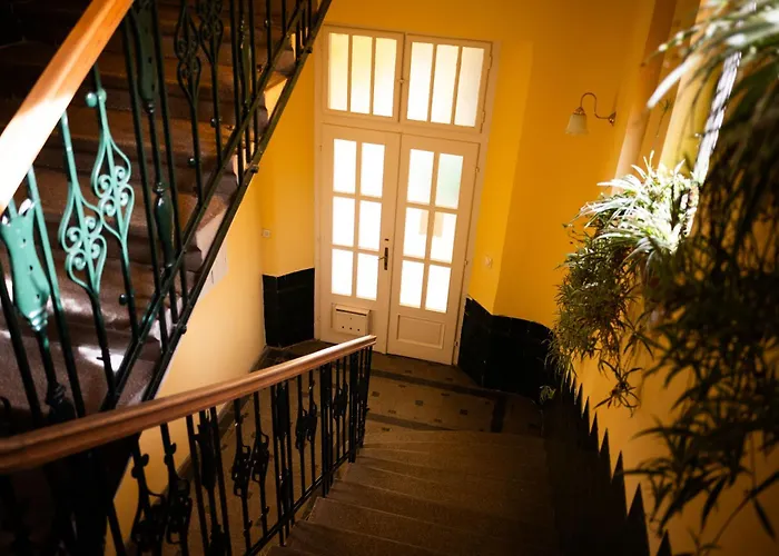 Primula アパート スボティツァ