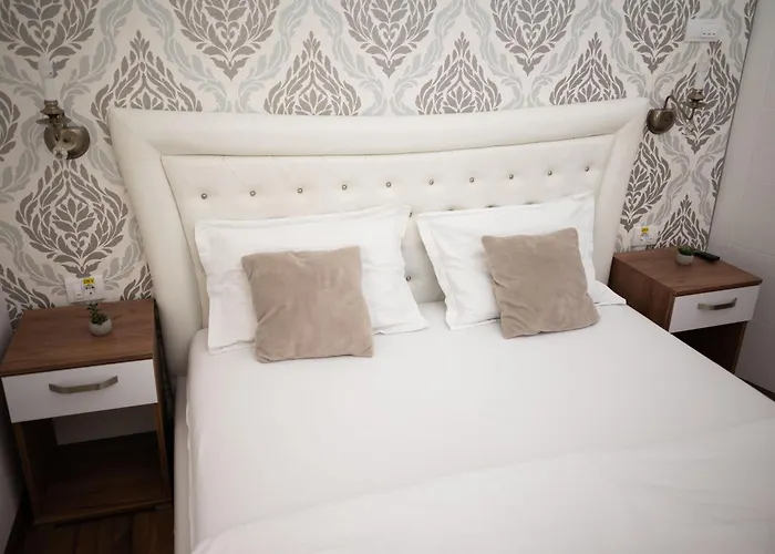 Primula アパート スボティツァ